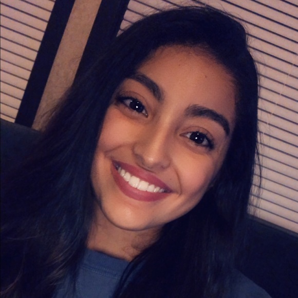 Meet your Posher, Gali - Picture 1 of 1